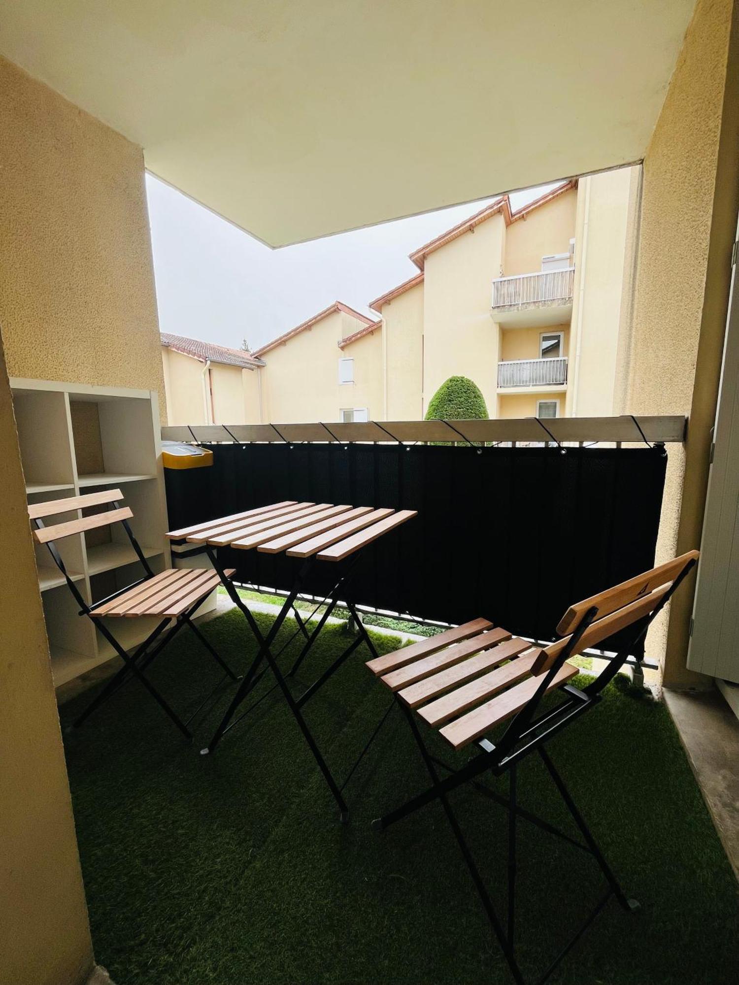 Appartement Cosy Et Confortable 생-제니-라발 외부 사진